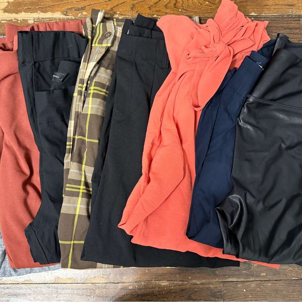 Lot of 8 Women’s Pants